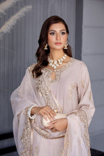 Winter Ready to Wear 3 Pcs Embroidered Dopatta Dress by Gulwarun 07
