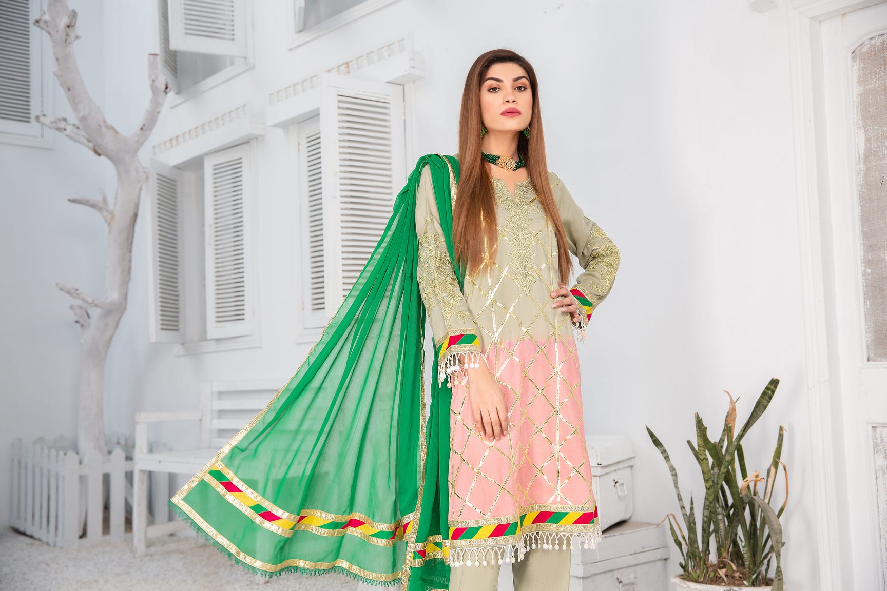 Ready to Wear 3pcs Embroidered Dress by Gulwarun 13