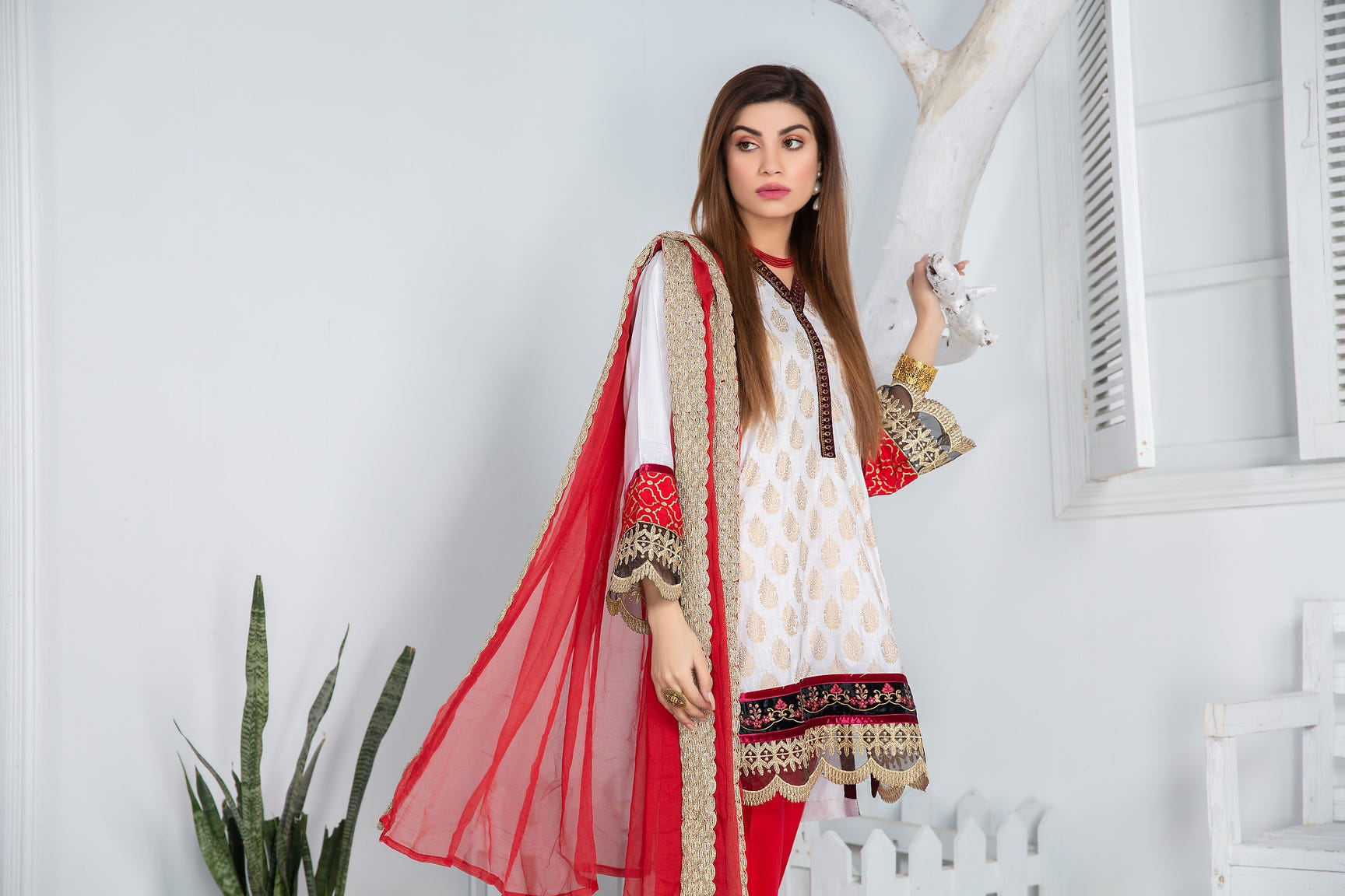 Ready to Wear 3pcs Embroidered Dress by Gulwarun 09