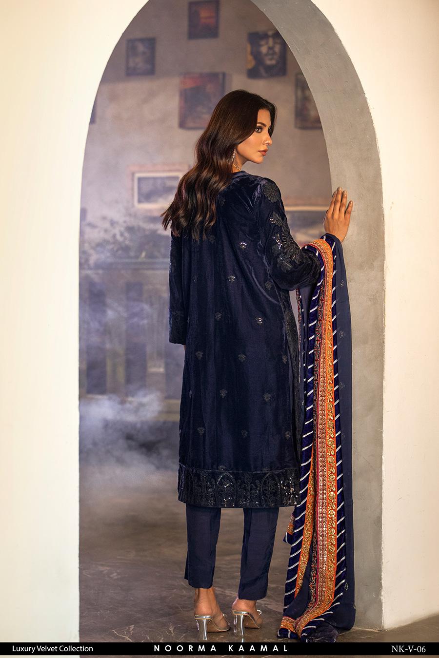 Noorma Kamal 3pc Velvet Dress 06