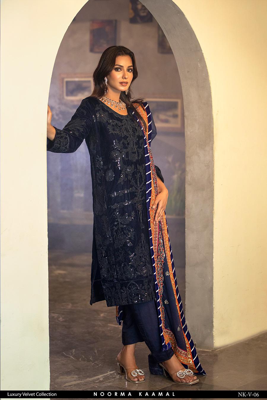 Noorma Kamal 3pc Velvet Dress 06