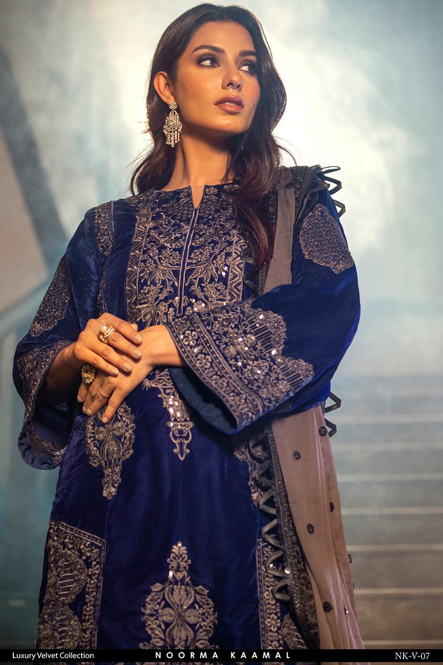 Noorma Kamal 3pc Velvet Dress 07