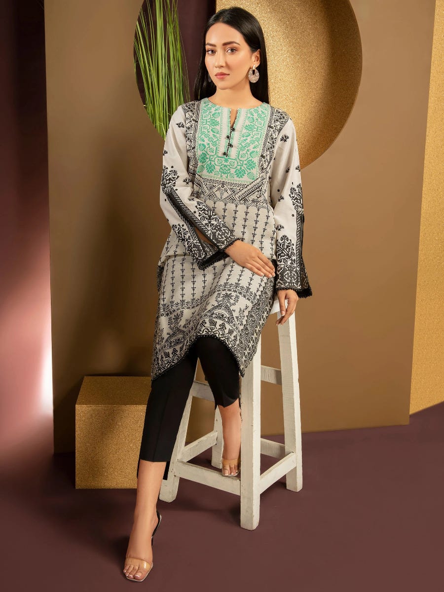 New Winter Limelight Ready to Wear 3 Pcs Collection 04