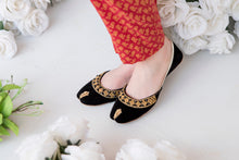 Pakistani Khussa for Women 16