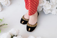 Pakistani Khussa for Women 16