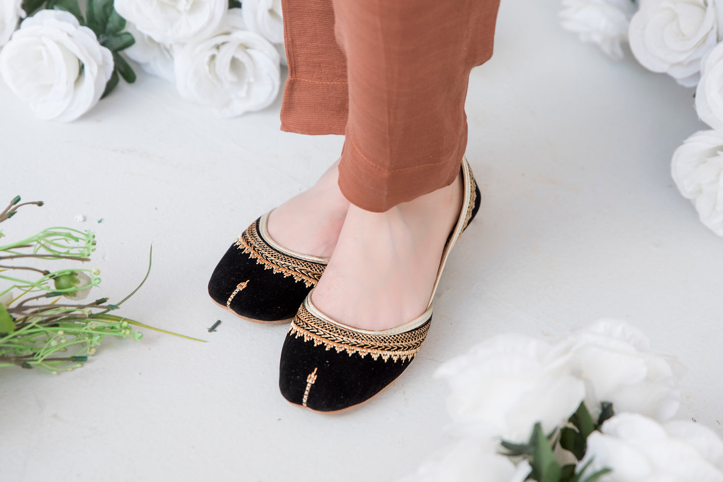 Pakistani Khussa for Women 01