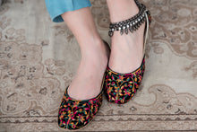 Pakistani Khussa for Women 36