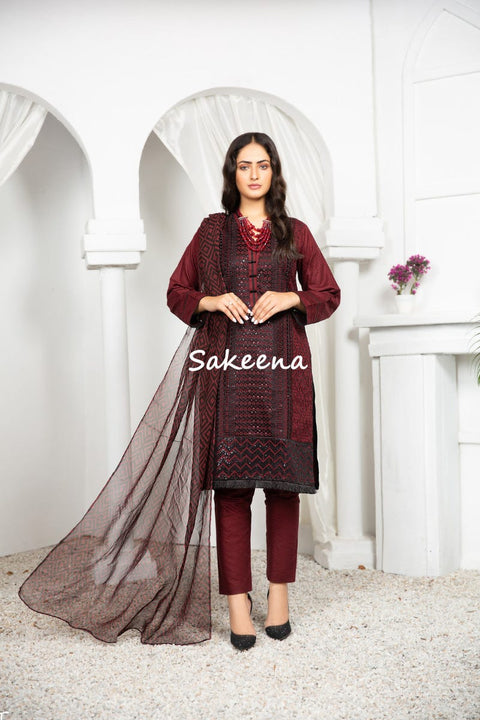 Ready to Wear Winter Embroidered Dress by Sakeena Hasan 06