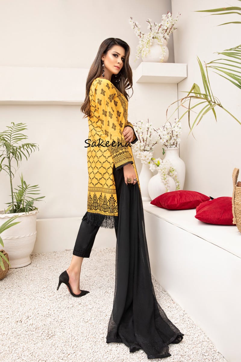 New Ready to Wear Embroidered 3 Pcs Dress by Sakeena Hasan 02