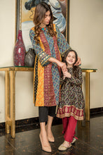 Girls Ready to Wear Lawn Kurta 15