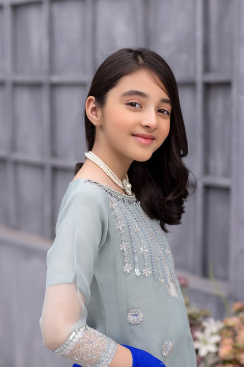 Kids Formal Organza Ready to Wear Embroidered Collection by Zara Manan 04